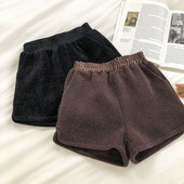 Ženske kratke hlače s elastičnim strukom u dvije boje