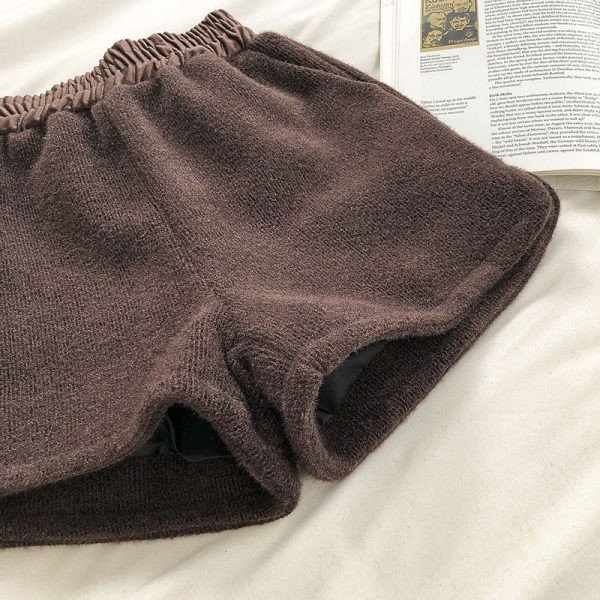 Ženske kratke hlače s elastičnim strukom u dvije boje