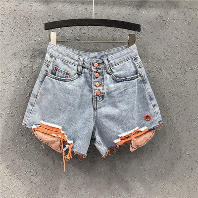 Casual τζιν σορτς με σκισμένα μοτίβα και χρωματιστά κουμπιά