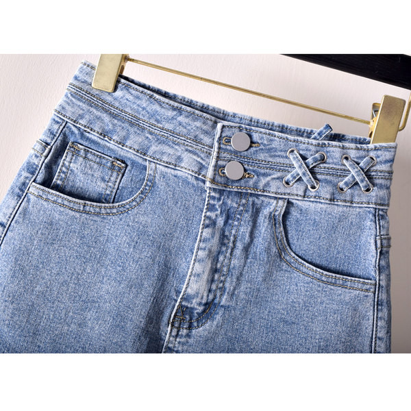 Ženske kratke hlače s visokim strukom