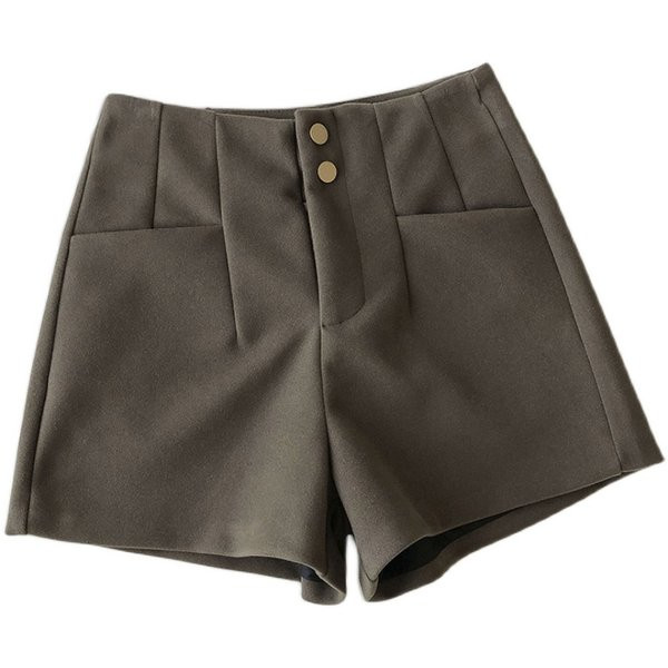 Μοντέρνα σορτς με τσέπες και ψηλή μέση