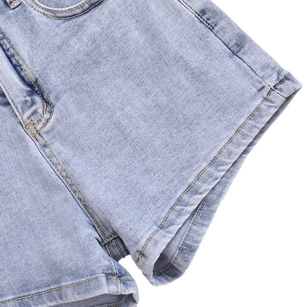 Kratke ženske traperice s visokim strukom i džepovima