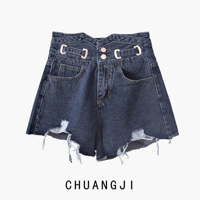 Къси дамски дънки с висока талия и  скъсани мотиви