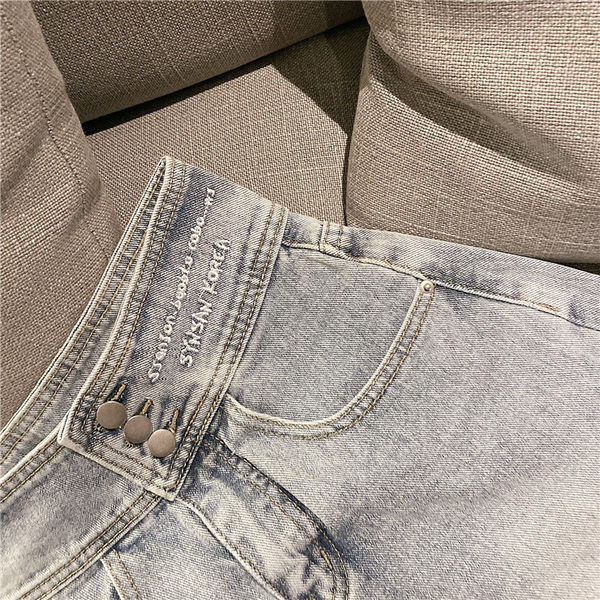 Moderne traperice sa poderanim motivima u dvije boje