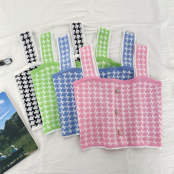 Novi model kratke ženske majice bez rukava sa širokim naramenicama i gumbima u više boja