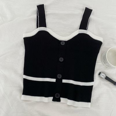 Model nou de maiou de damă tricotat cu nasturi