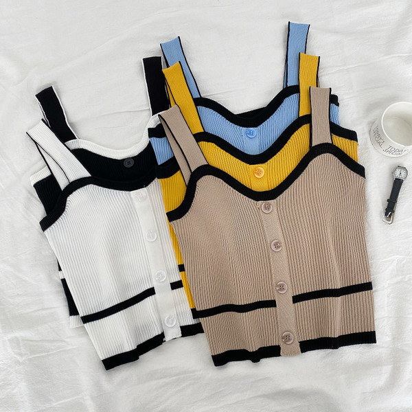 Model nou de maiou de damă tricotat cu nasturi