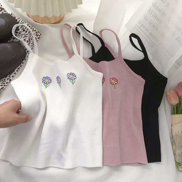 Dnevna majica bez rukava s vezom i tankim naramenicama