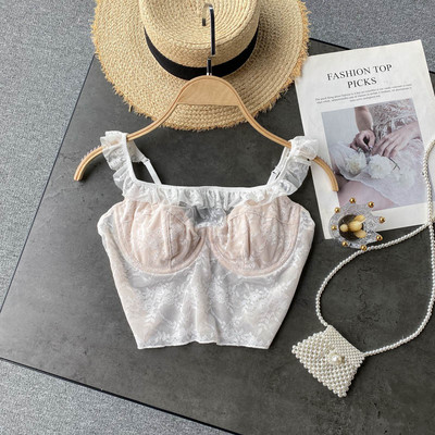 Κοντό γυναικείο δαντελωτό αμάνικο με στρογγυλή λαιμόκοψη