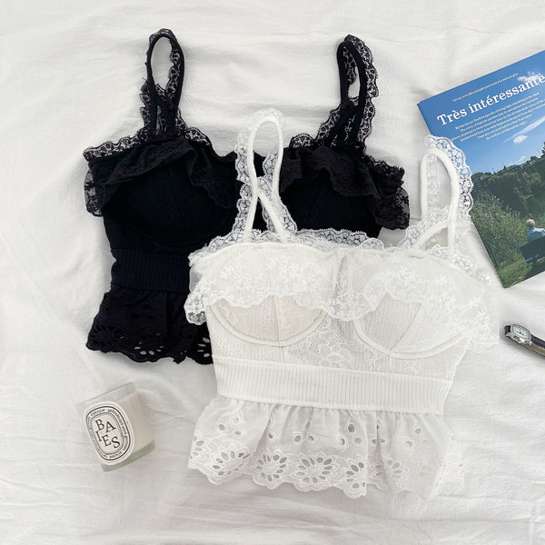 Moderna ženska majica bez rukava s čipkom i tankim naramenicama - u bijeloj i crnoj boji