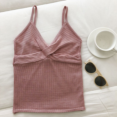 Γυναικεία μοντέρνα μπλούζα με λεπτά λουράκια και ντεκολτέ