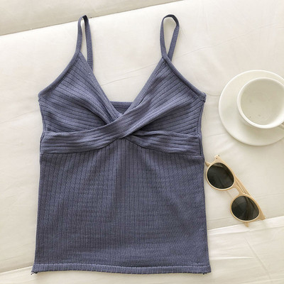 Γυναικεία μοντέρνα μπλούζα με λεπτά λουράκια και ντεκολτέ