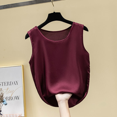 Ženski satenski top s o-izrezom