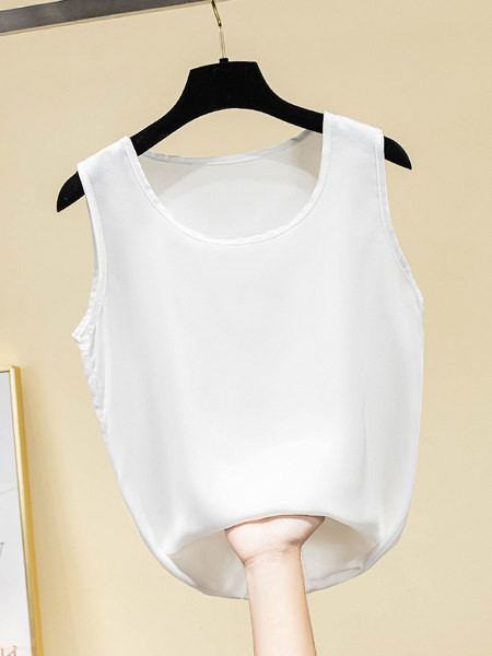 Ženski satenski top s o-izrezom