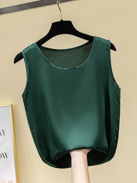 Ženski satenski top s o-izrezom