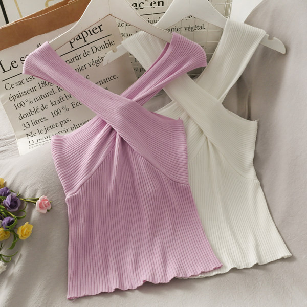 Jednobojna ženska majica bez rukava pogodna za ljeto