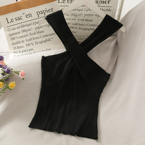 Jednobojna ženska majica bez rukava pogodna za ljeto