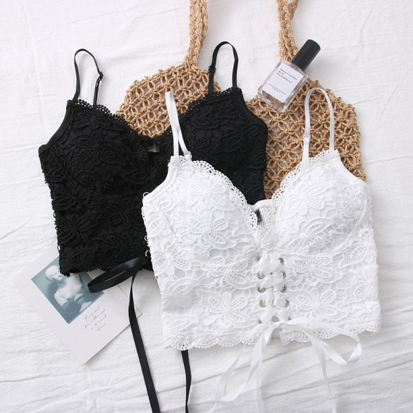 Dámske ležérne tielko s čipkou a zaväzovaním v bielej a čiernej farbe