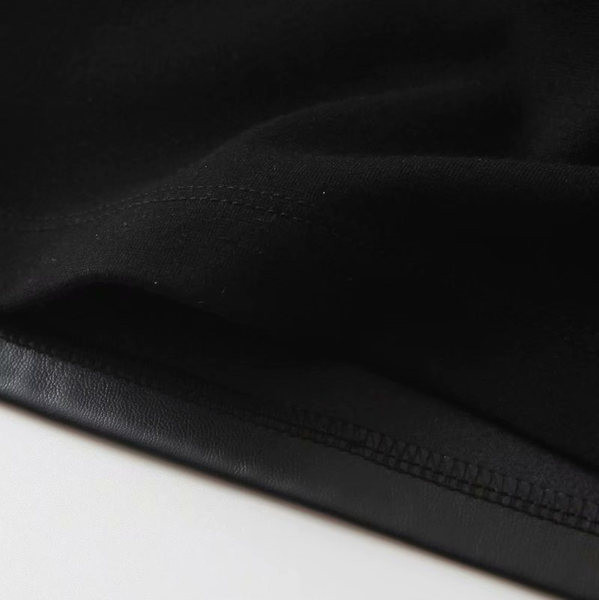 Bustiera scurta din piele ecologica cu bretele subtiri