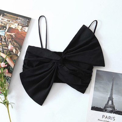 Kratki asimetrični top u crnoj boji