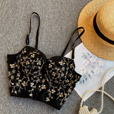 Šiuolaikinė moteriška palaidinė su siuvinėjimais ir plonomis petnešėlėmis