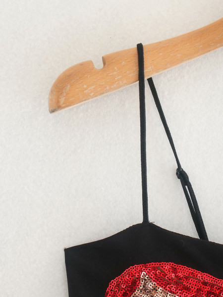 Moderni kratki poprsje sa šljokicama