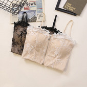 Moderni ženski poprsje s patentnim zatvaračem i čipkom