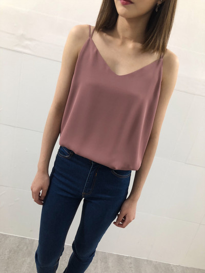 Γυναικεία μπλούζα με λεπτά τιραντάκια