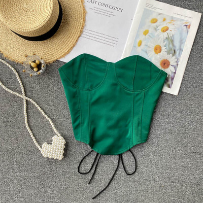 Moderni ženski poprsje s vezama