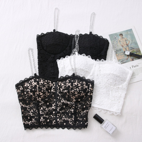 Moderný dámsky top s kovovou retiazkou v niekoľkých farbách