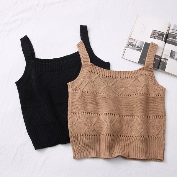 Ženska pletena majica na bretele - retro stil