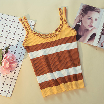 Maieu colorat de damă, cu decolteu oval și bretele subțiri