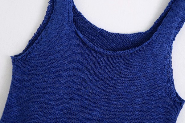 Maiou asimetric din tricot subțire