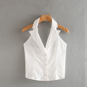 Maieu scurt, cu guler și nasturi clasici