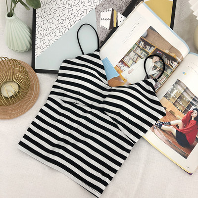 Maieu de damă în dungi, cu bretele subțiri și decolteu spitz