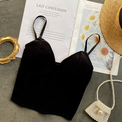 Top de damă din catifea cu bretele subțiri