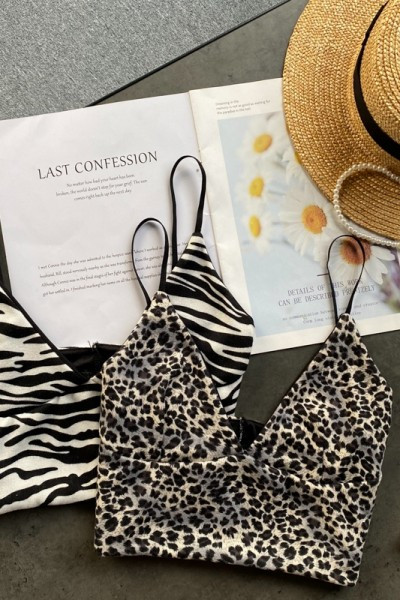 Top scurt de damă cu model animal și decolteu în V