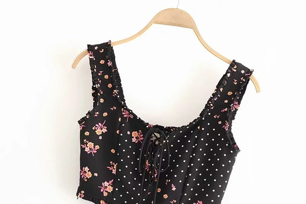 Bustiera scurta cu cravate si model floral