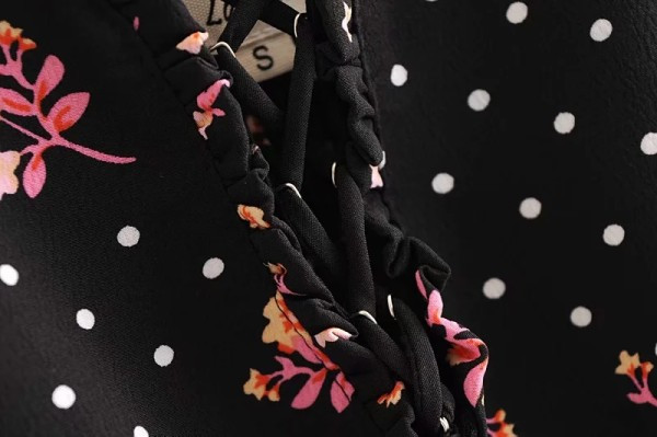 Bustiera scurta cu cravate si model floral