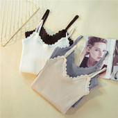 Maieu modern de damă, cu bretele subțiri și bucle