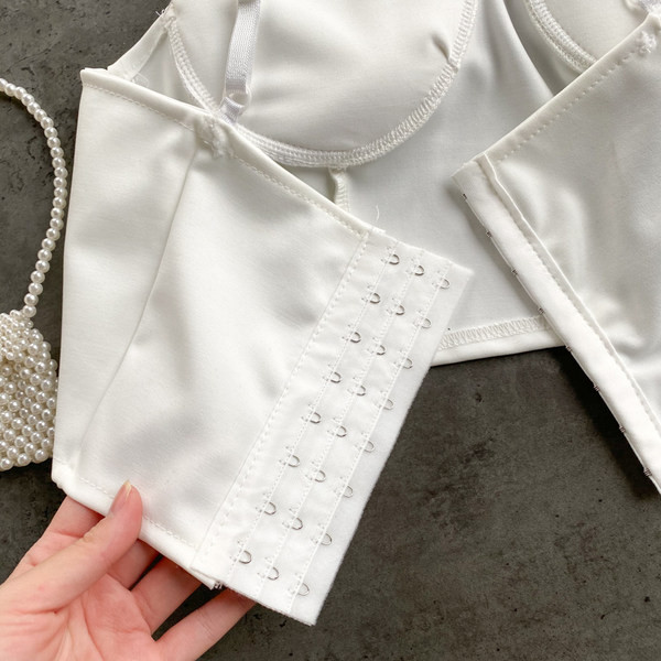 Top scurt de dama cu inel metalic