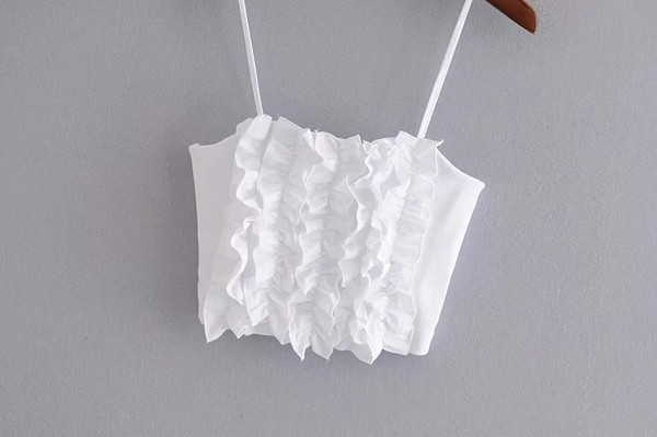 Bustieră scurtă în alb cu bucle