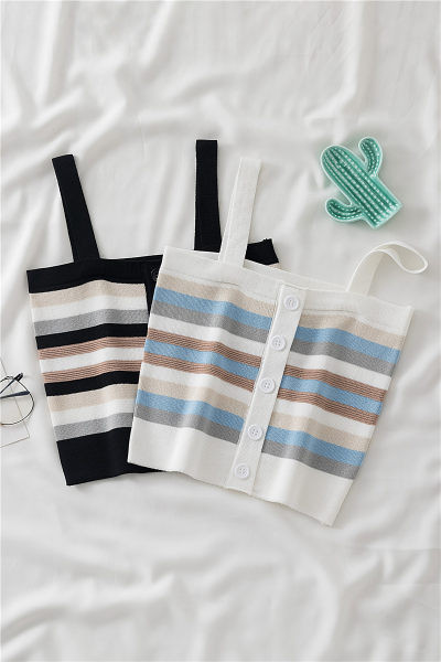 Ριγέ γυναικεία αμάνικι μπλούζα με κουμπιά