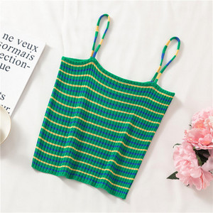 Sieviešu svītrains īss topiņš ar plānām lencēm