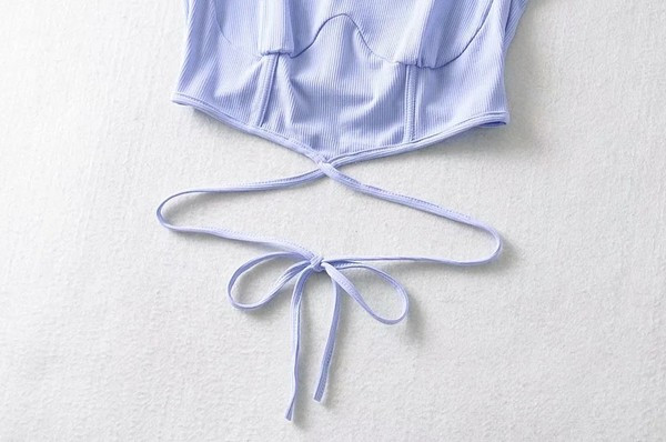 Top scurt cu cravate pentru femei