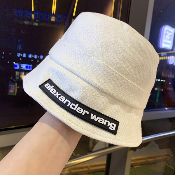 Palarie casual dama cu emblema in trei culori