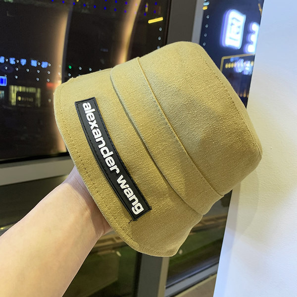 Palarie casual dama cu emblema in trei culori