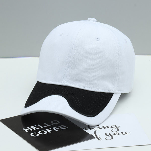 Palarie de dama cu vizor in culoarea alb-negru potrivita pentru vara