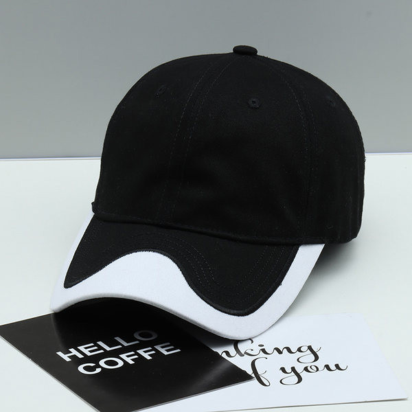 Palarie de dama cu vizor in culoarea alb-negru potrivita pentru vara