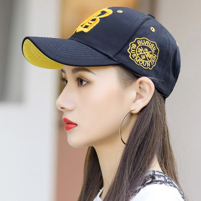 Pălărie de damă cu inscripție și vizor